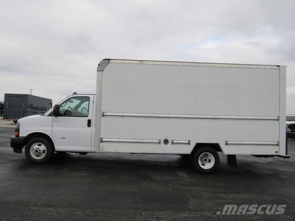 GMC Savana 3500 Camion Fourgon