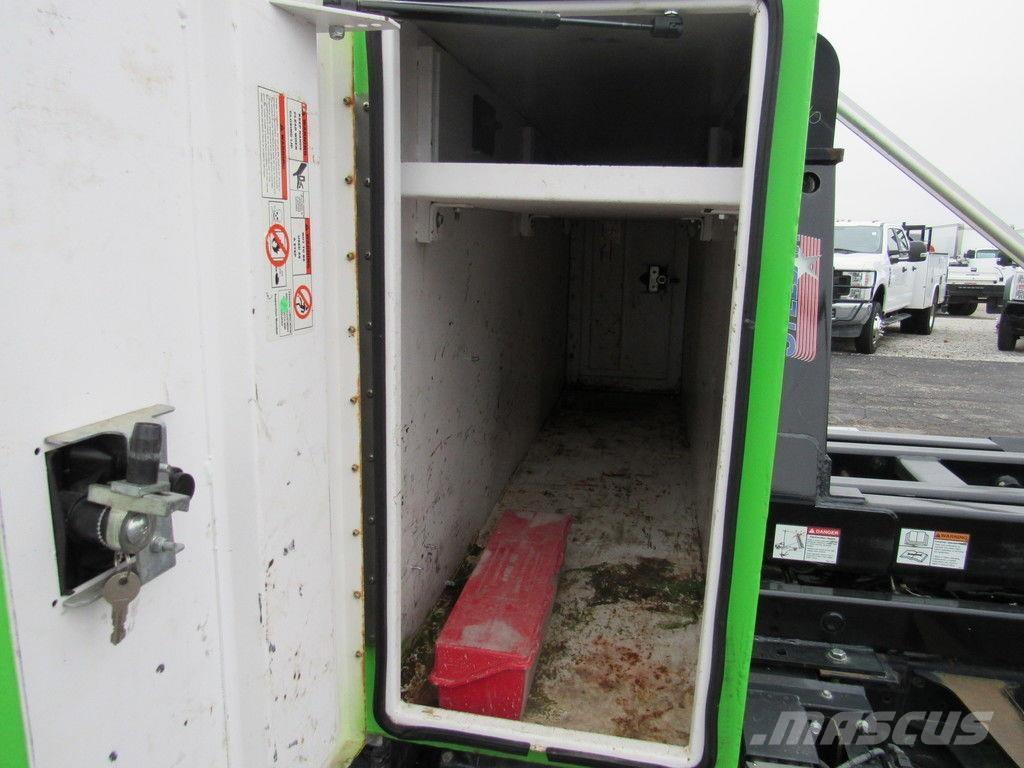 Hino 195 Camion benne