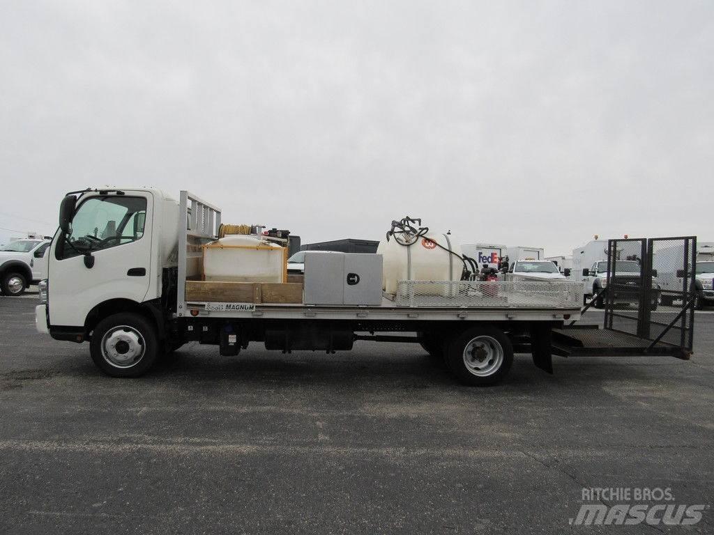 Hino XJC740 Camion plateau