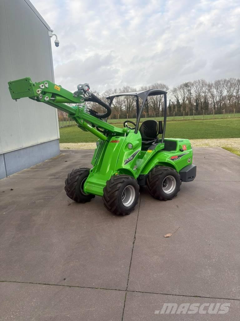 Avant 635 Chargeuse compacte