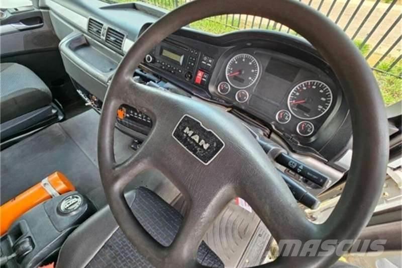 MAN 33 SERIES Autre camion