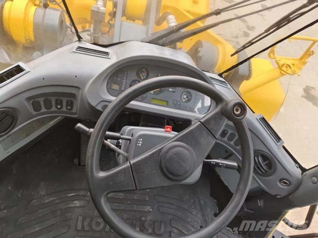 Komatsu WA 470-6 Chargeuse sur pneus