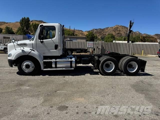 Freightliner M 112 Châssis cabine