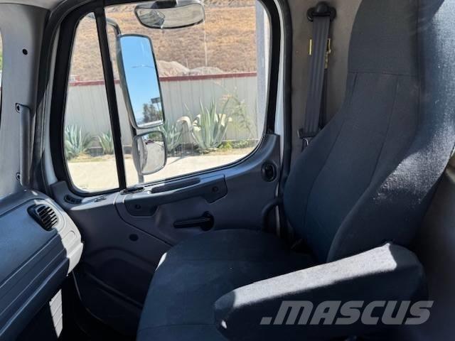 Freightliner M 112 Châssis cabine