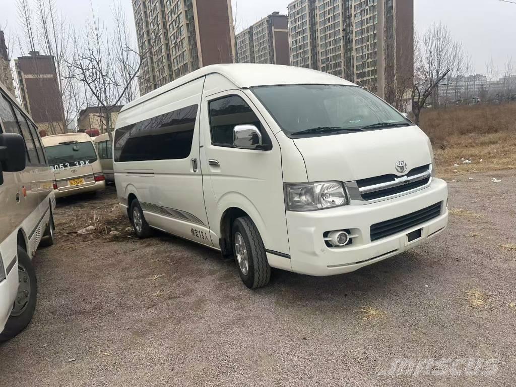 Toyota Hiace Autobus interurbain
