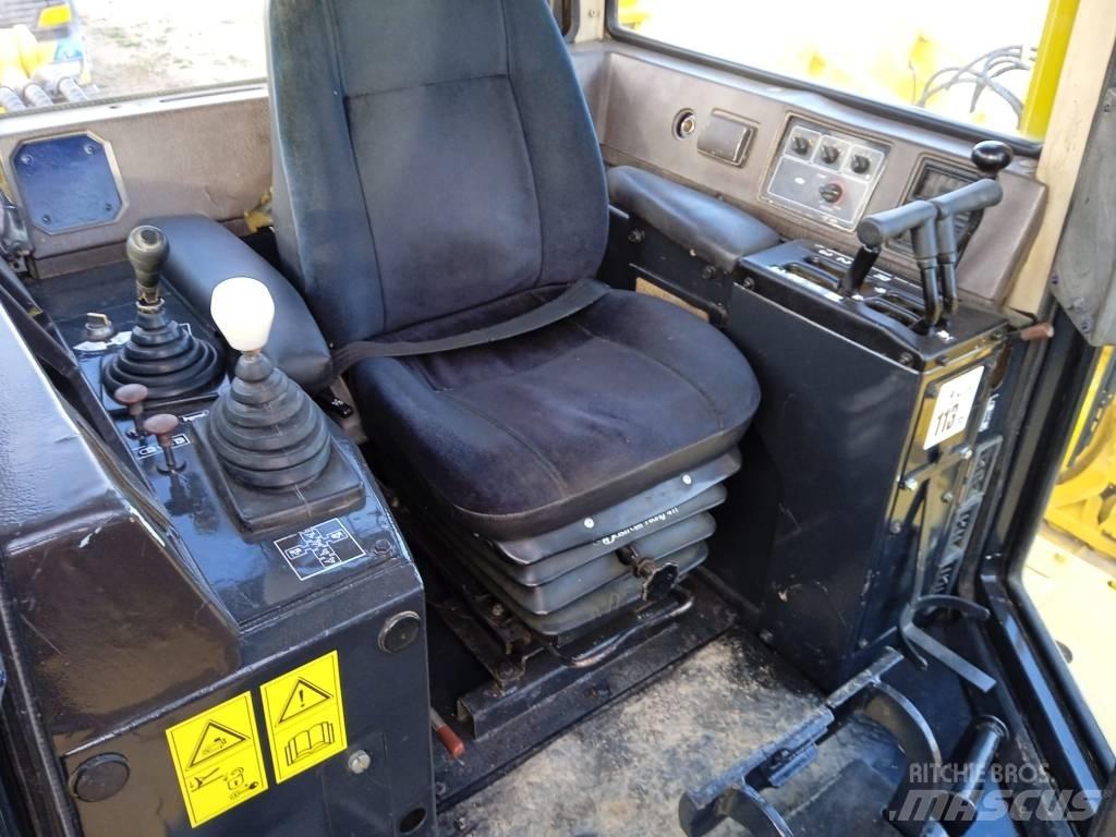 Komatsu D 155 AX-3 Bouteurs sur chenilles