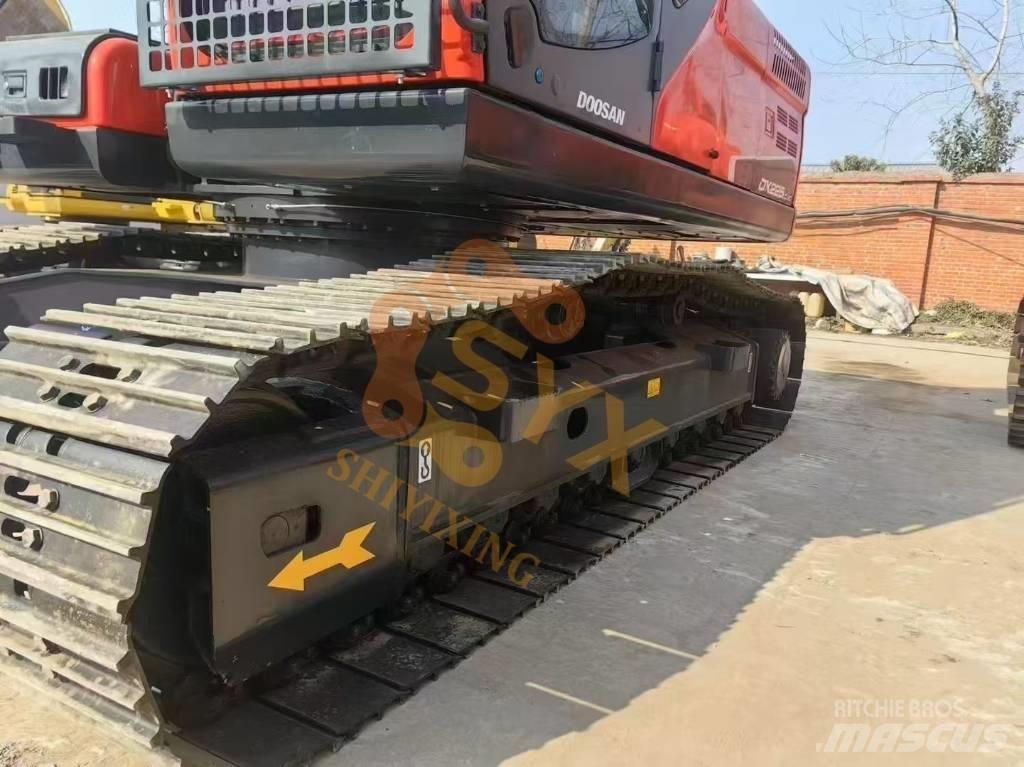 Doosan DX 225 LC Pelle longue portée