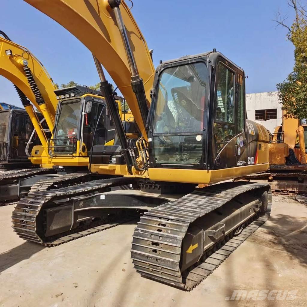 CAT 320 D L Pelle sur chenilles
