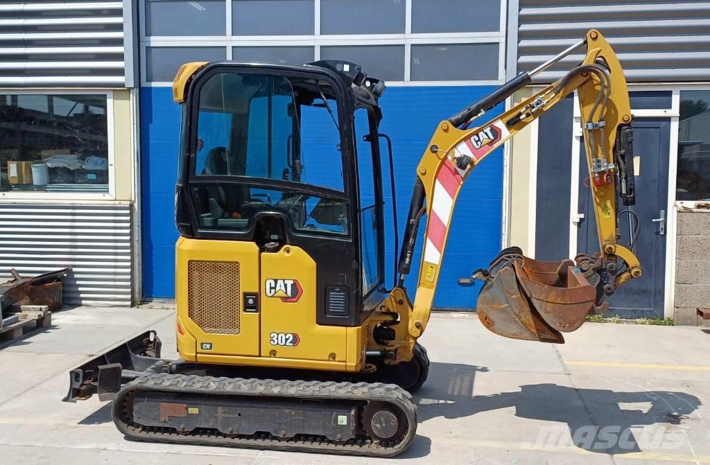 CAT 302 Mini pelle < 7t