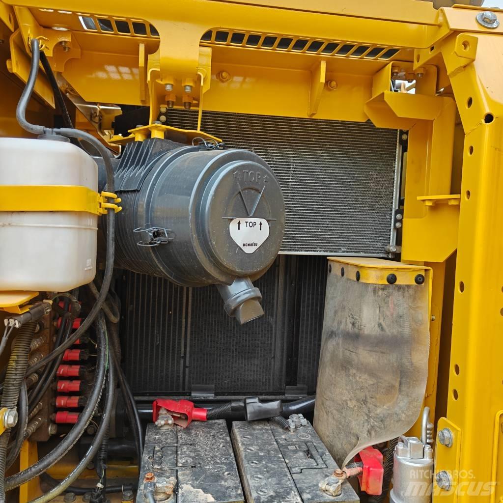 Komatsu 130-7 Pelle sur chenilles