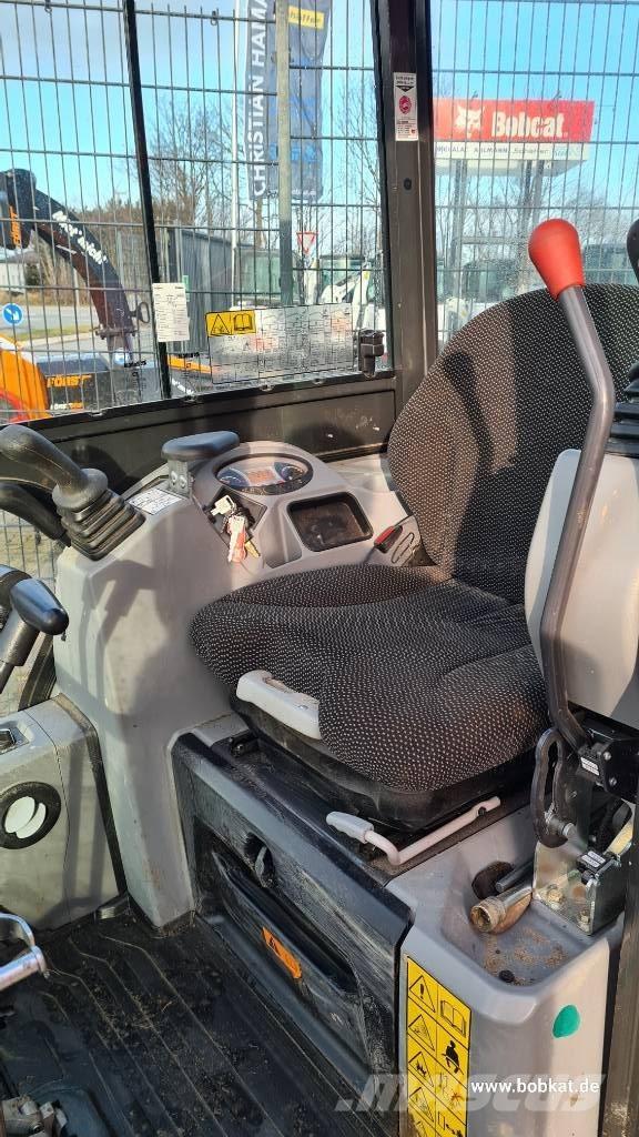 Bobcat E 17 Mini pelle < 7t