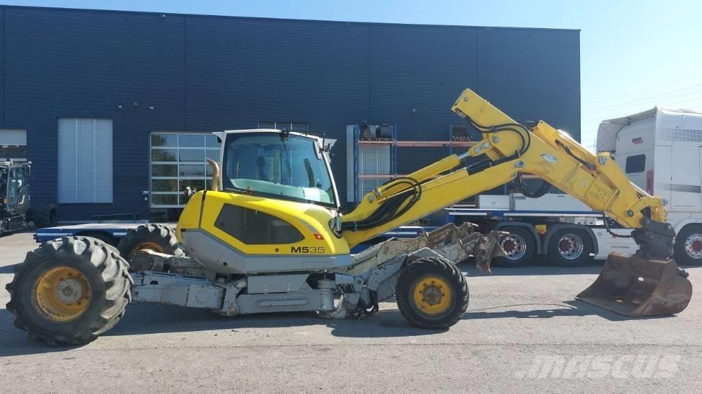 Menzi Muck M535 Pelle sur pneus