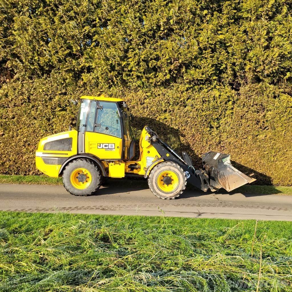 JCB 407 Chargeuse sur pneus