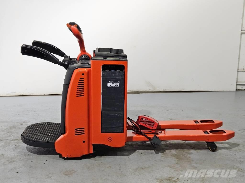 Linde T20AP Transpalette accompagnant