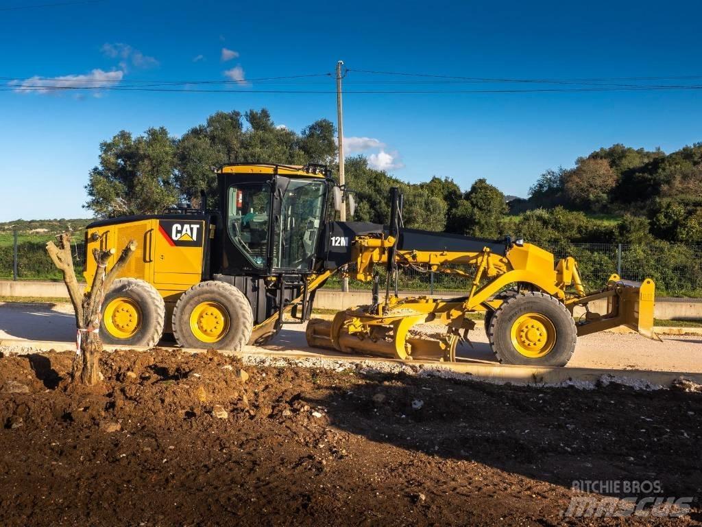CAT 12 M Niveleuse