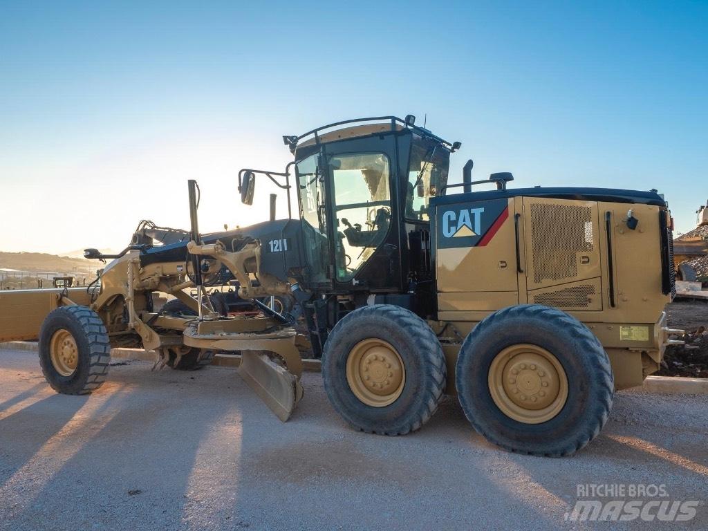CAT 12 M Niveleuse