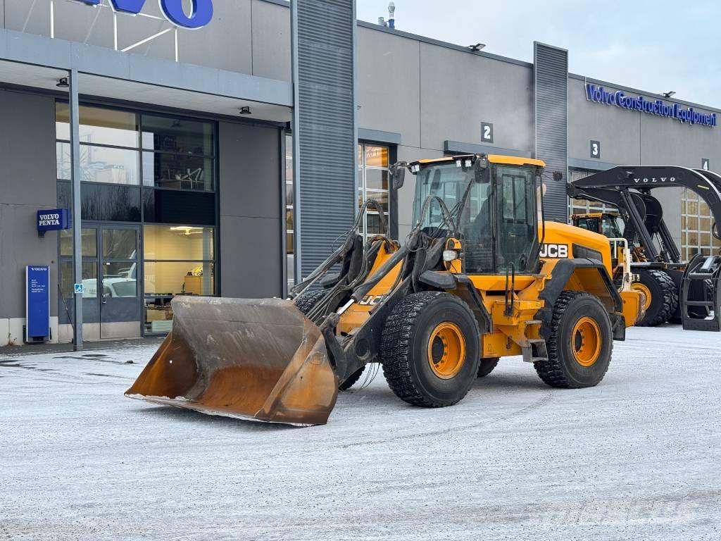 JCB 427 STAGE V Chargeuse sur pneus