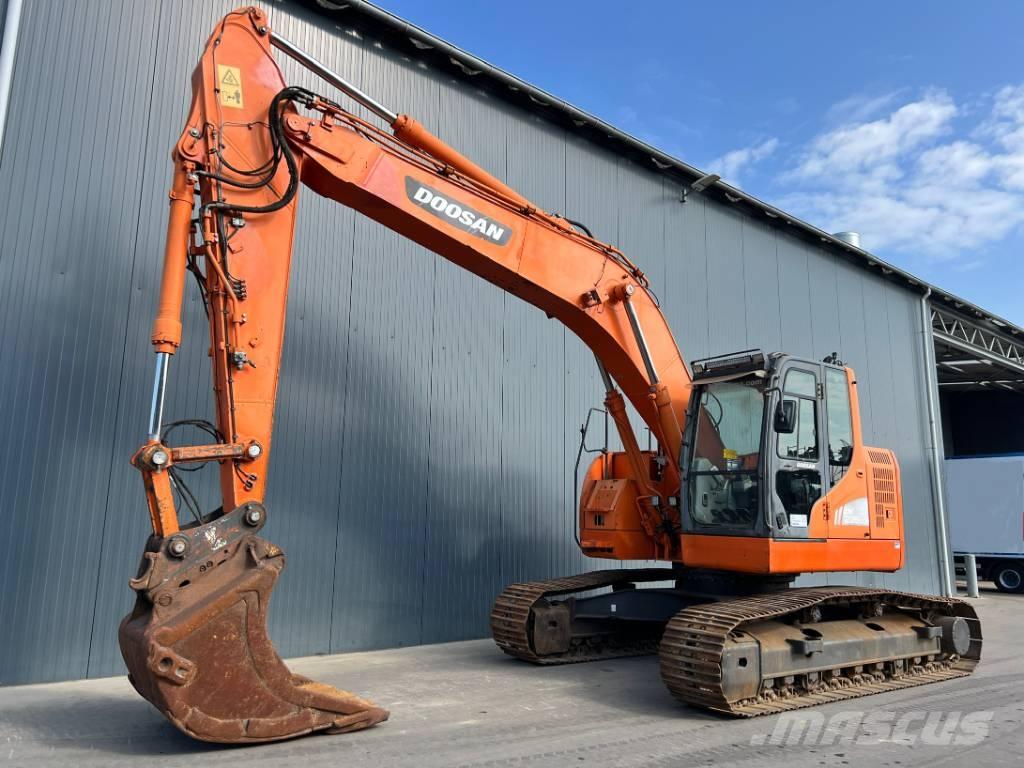 Doosan DX235LCR Pelle sur chenilles