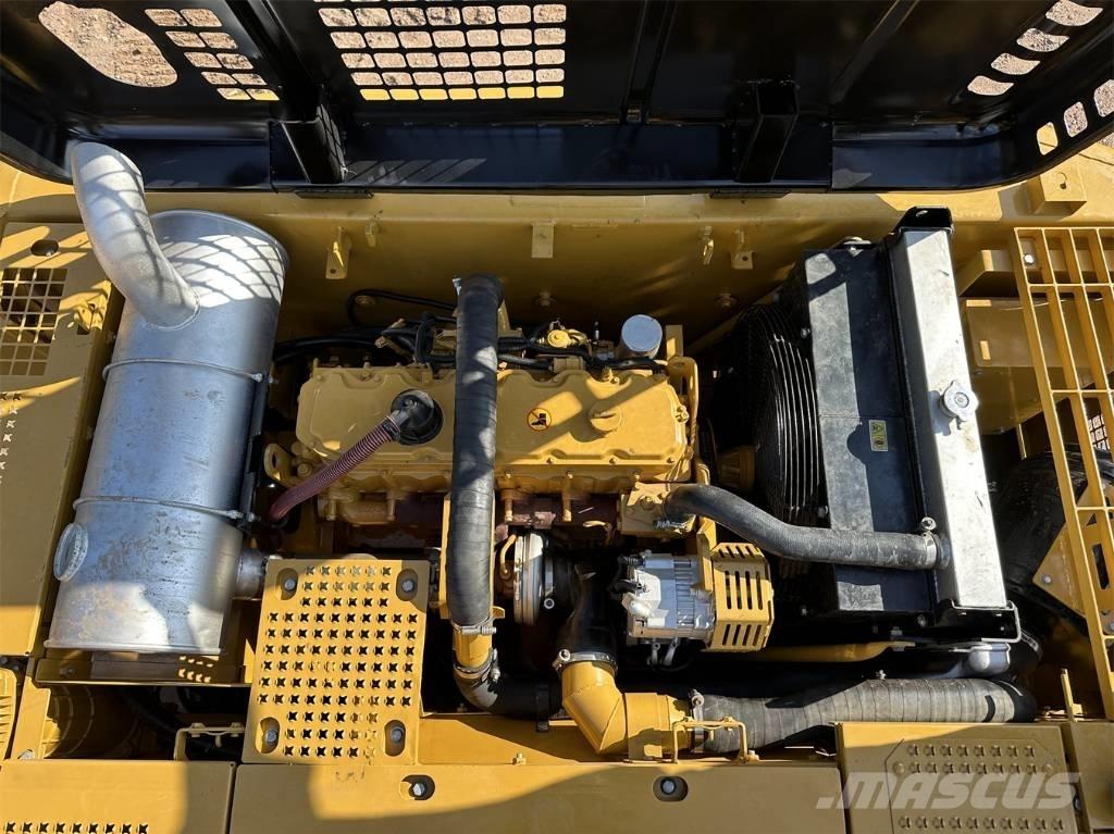 CAT 325C Pelle sur chenilles