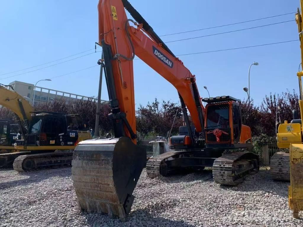 Doosan 300 Pelle sur chenilles