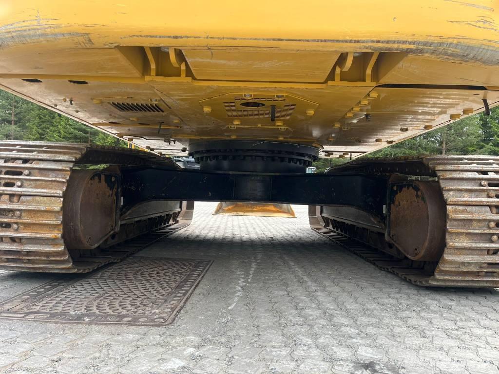 CAT 326 07A Next Gen Pelle sur chenilles
