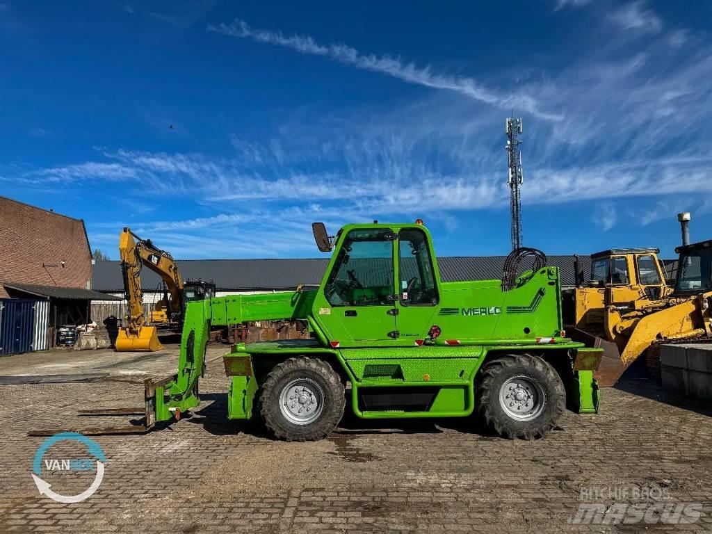 Merlo P30.13EV Chariot télescopique