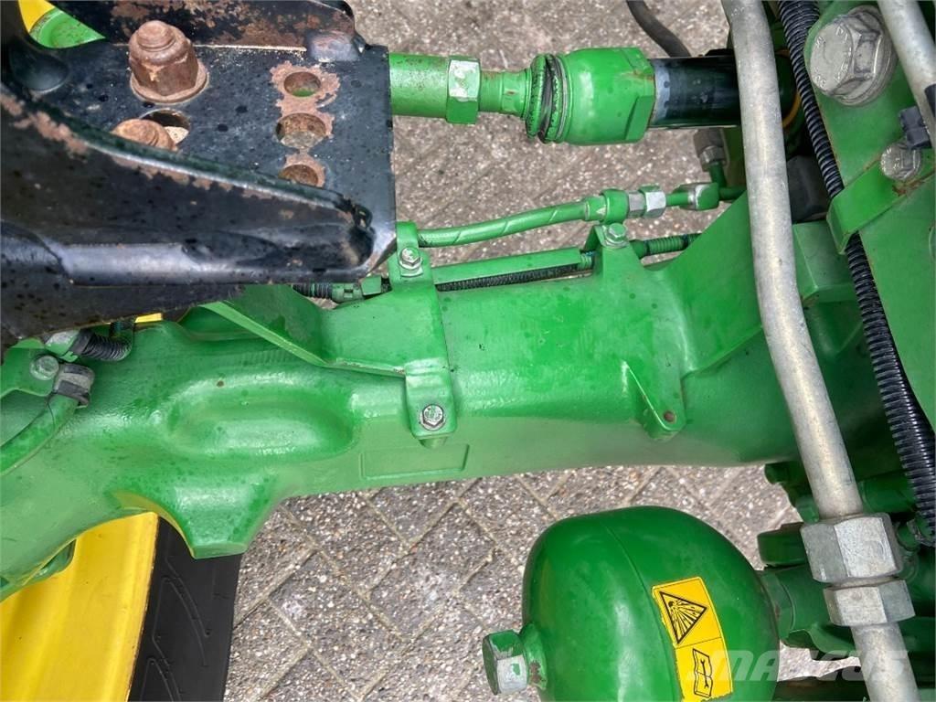John Deere 6215R Tracteur