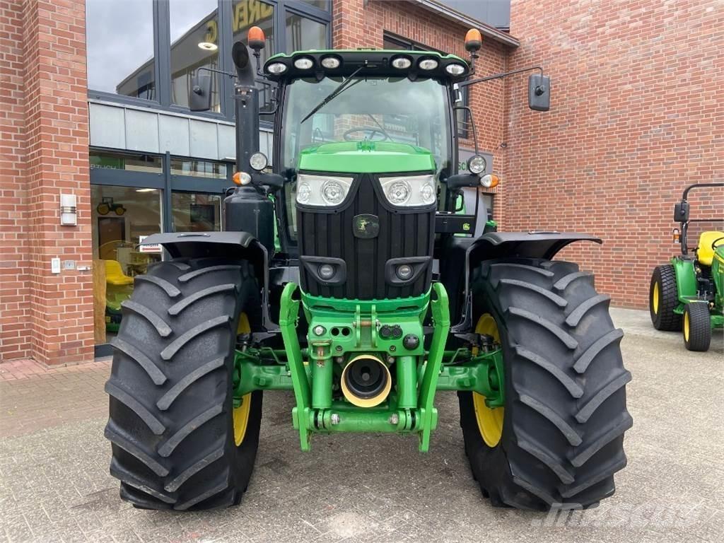 John Deere 6215R Tracteur