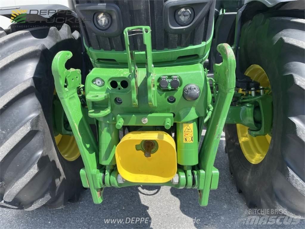John Deere 6230R Tracteur