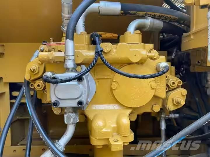 CAT 320 C Pelle sur chenilles