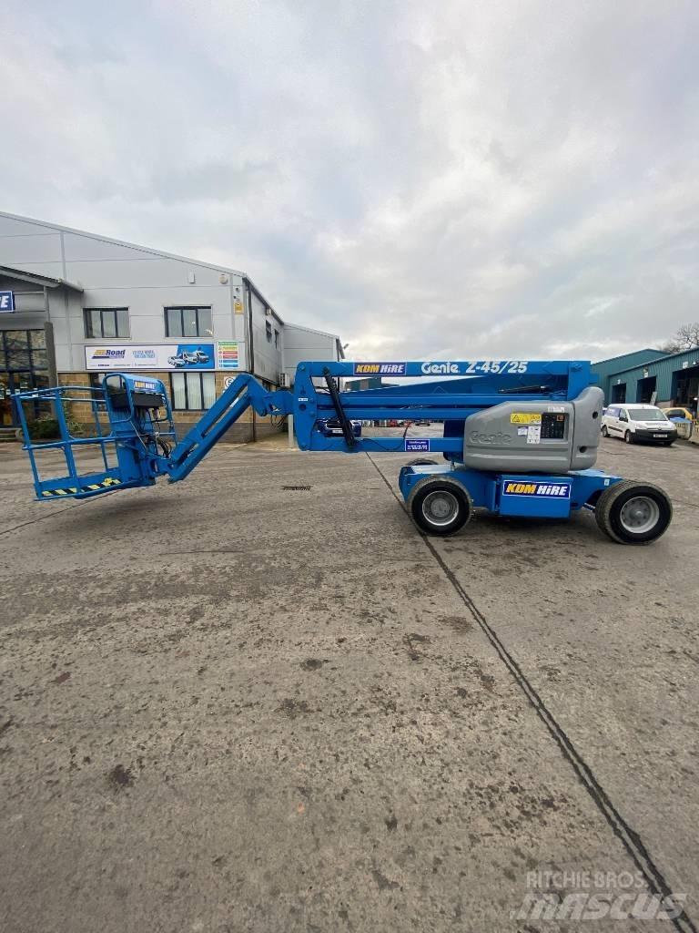 Genie Z 45/25 J Nacelles articulées