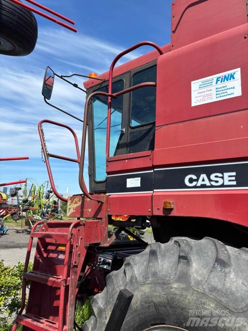 Case IH 1680 Axial Moissonneuse batteuse