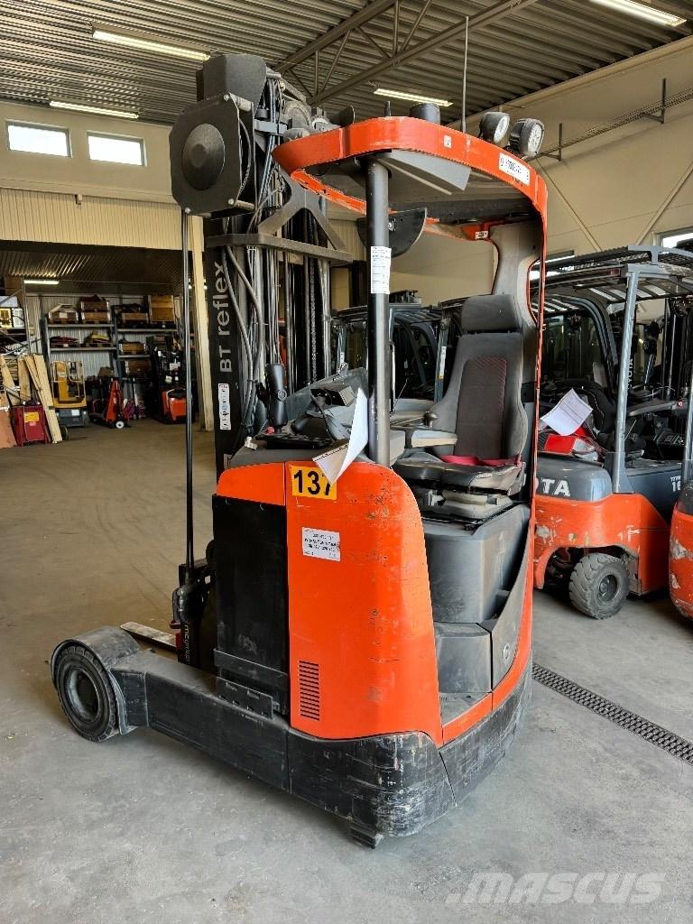 Toyota RRE160R Chariot à mât rétractable