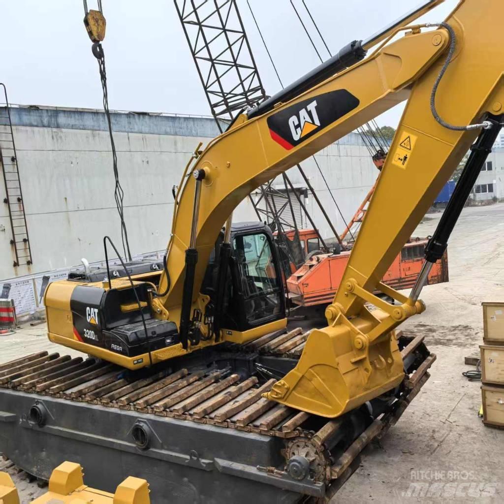 CAT 320 D Pelles amphibies