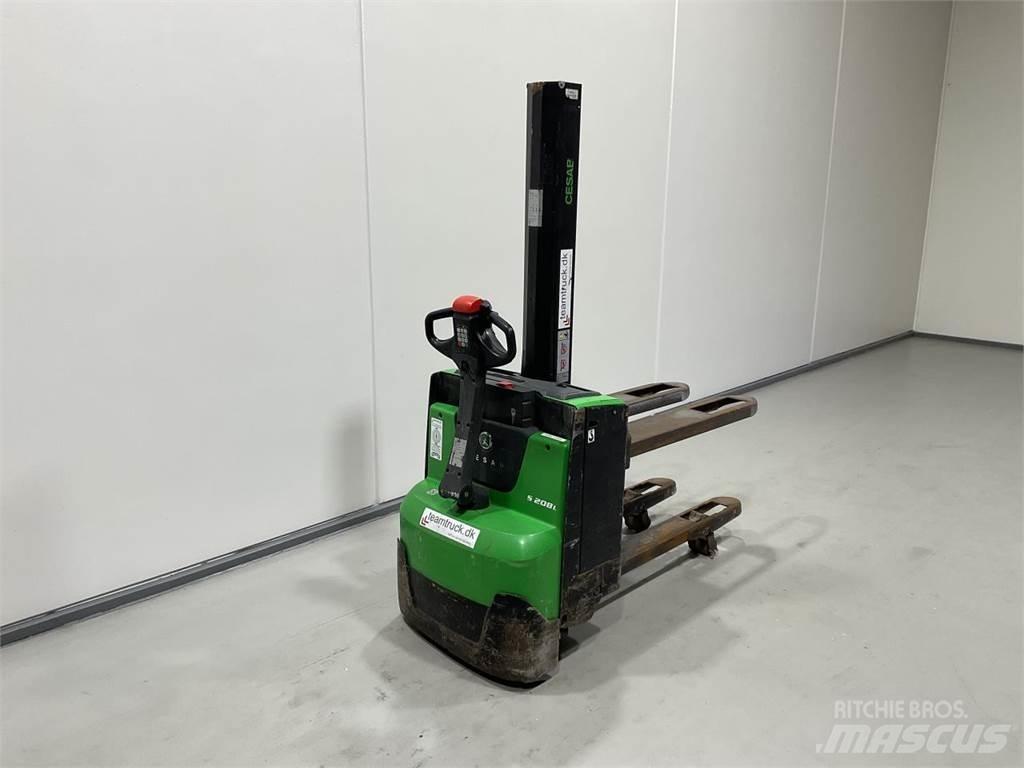 Cesab S208L Gerbeurs Automoteurs