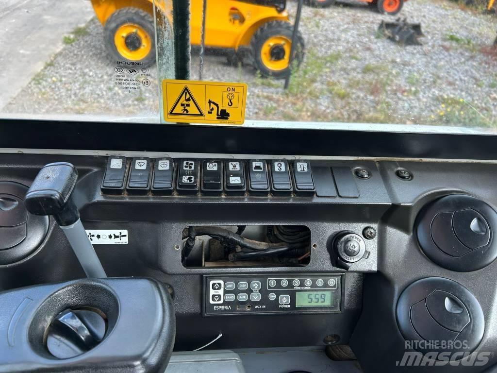 Takeuchi TB 230 Mini pelle < 7t
