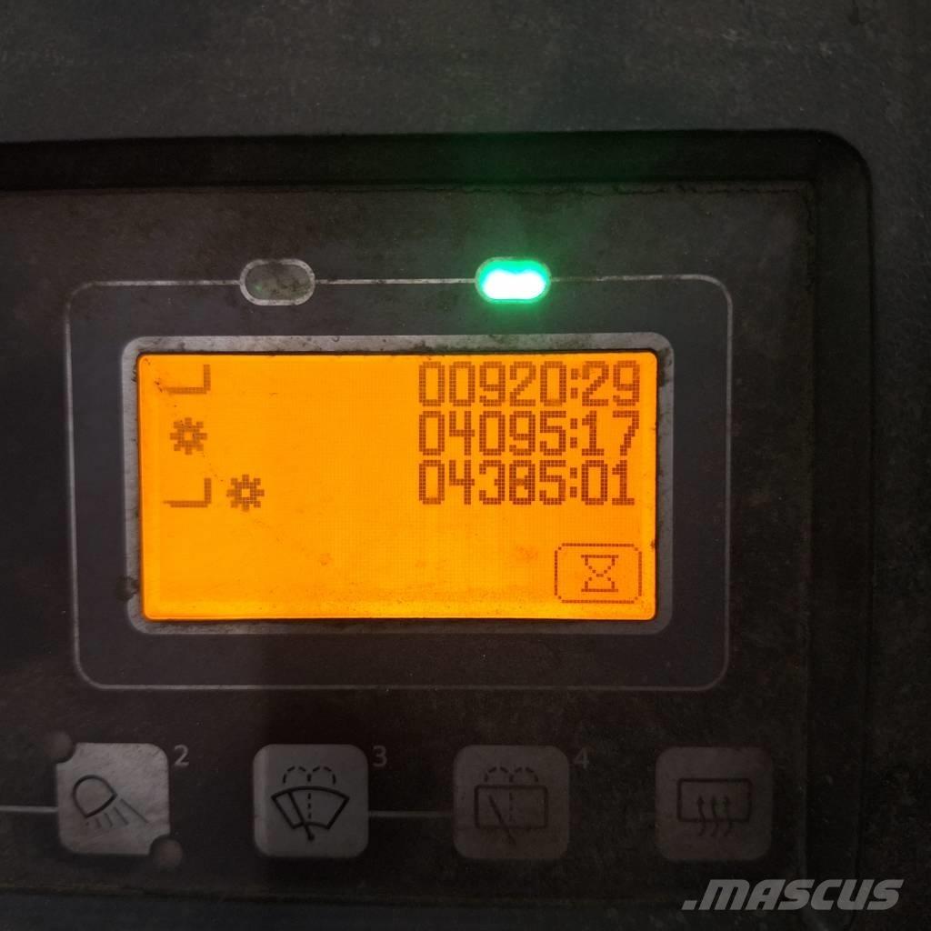 Toyota 8FBMT35 Chariots élévateurs électriques