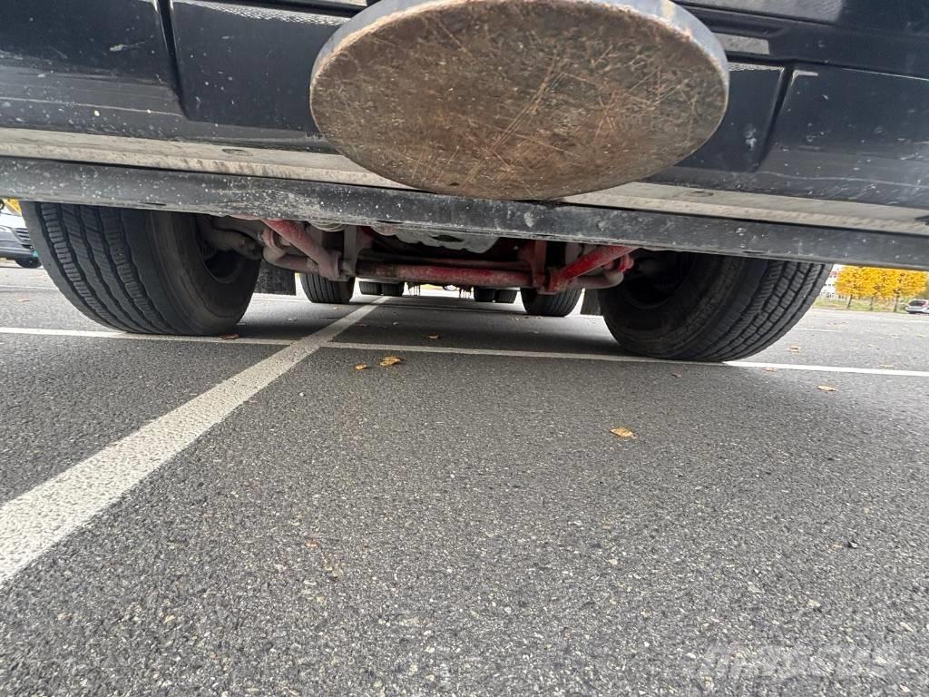 Volvo FH 540 Camion plateau ridelle avec grue