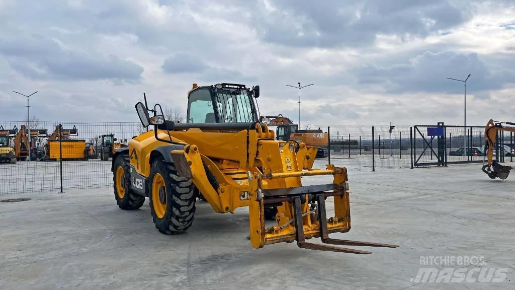 JCB 540-140 Chariot télescopique