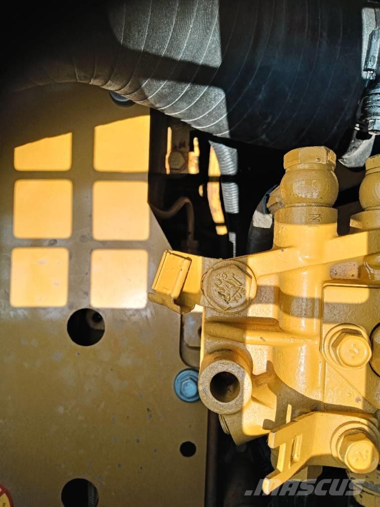 CAT 320 D Pelle sur chenilles