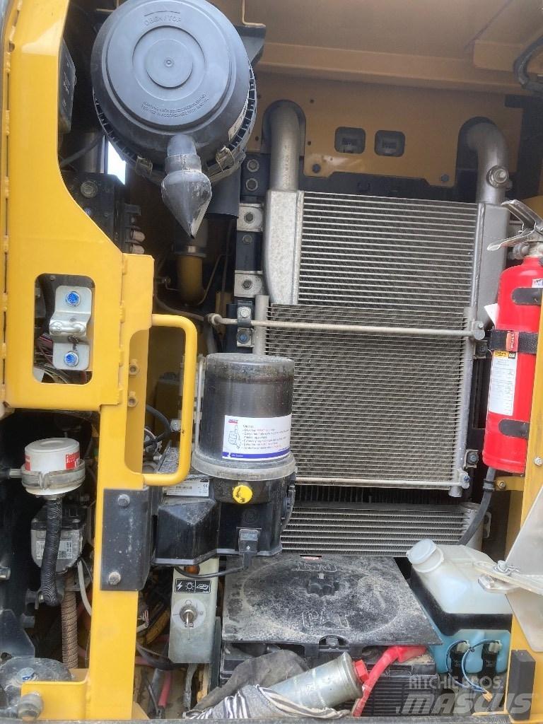 CAT 313 F L Pelle sur chenilles