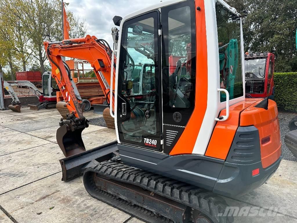 Takeuchi TB 235 CR Mini pelle < 7t