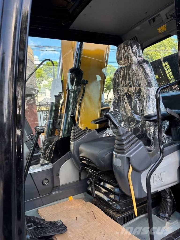 CAT 312 D Pelle sur chenilles