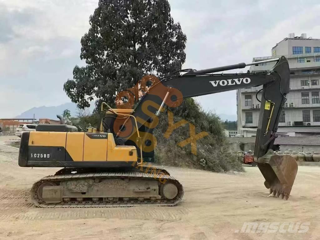 Volvo EC 210 B LC Pelle sur chenilles