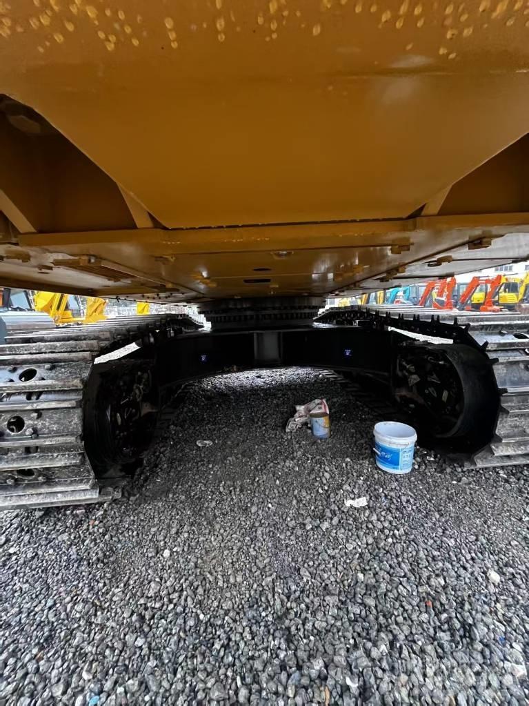CAT 349 D2 Pelle sur chenilles