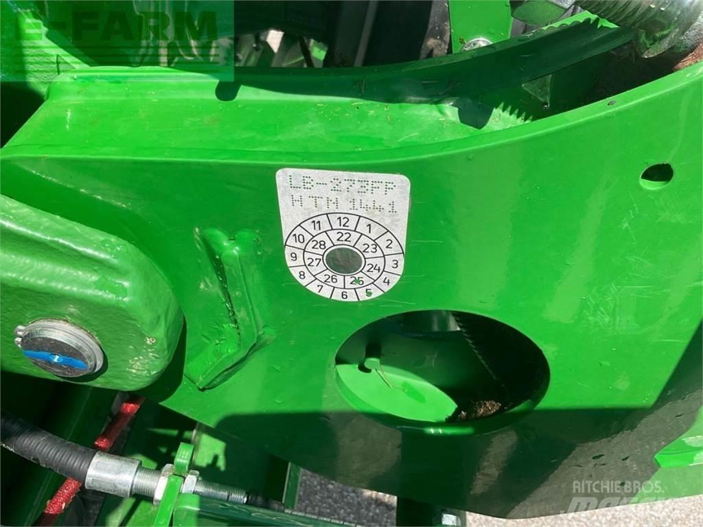 John Deere V451R Presse cubique