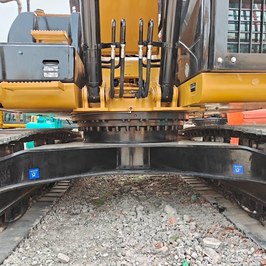 CAT 323D Pelle sur chenilles
