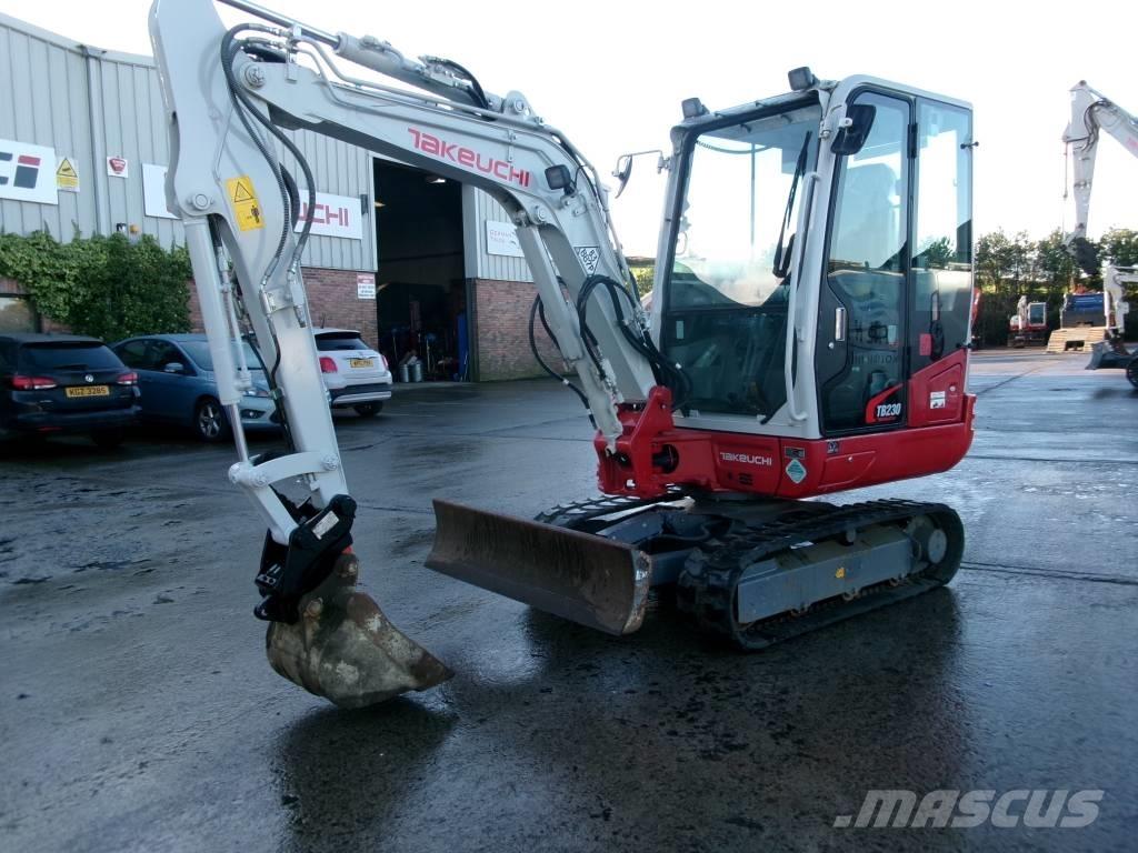 Takeuchi TB 230 Mini pelle < 7t