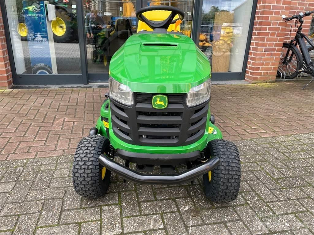 John Deere X167R Faucheuse