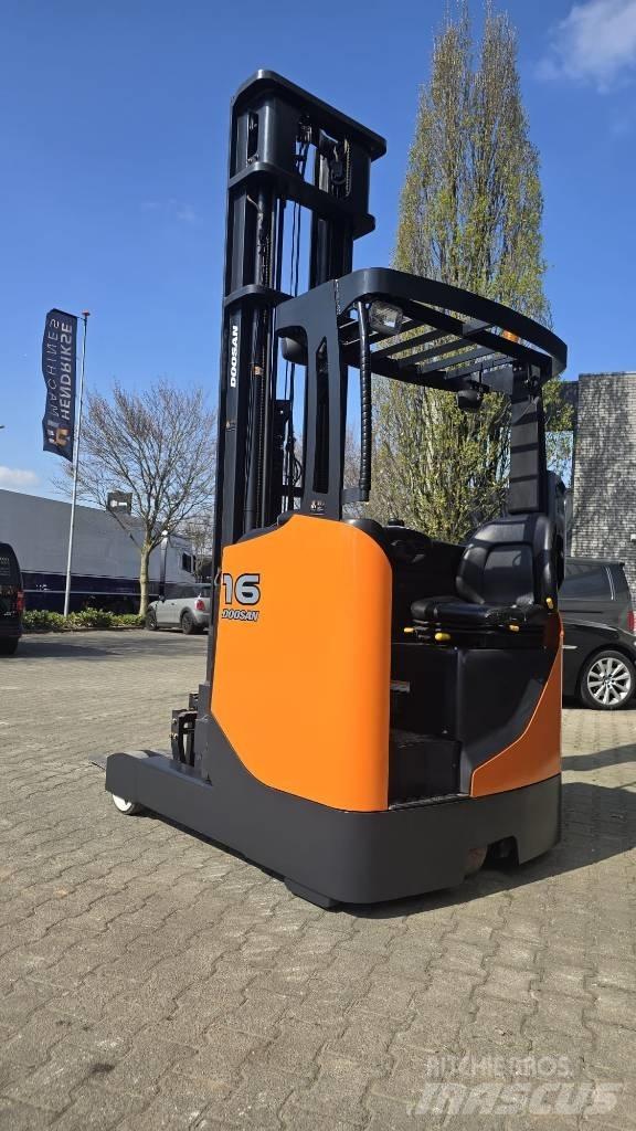 Doosan BR 16 JW-7 Chariot à mât rétractable